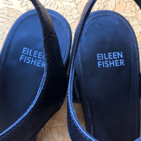Eileen Fisher simple black block heel sandal - Picture 4 of 6